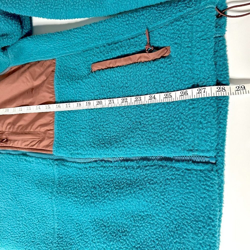 Colorblocked Sherpa Jacket - Picture 11 of 11